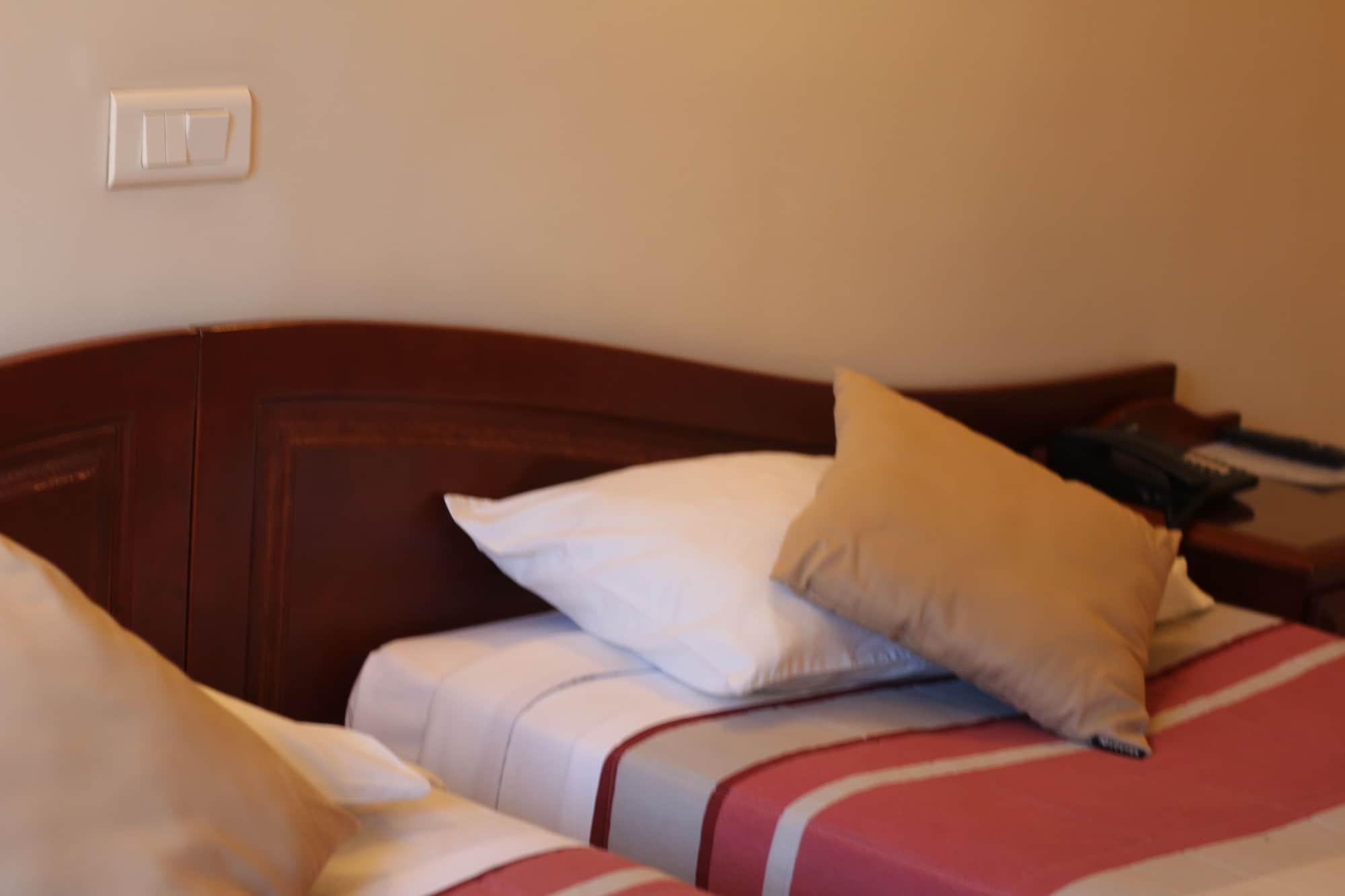 Cosmotel Hotel ปารีส ภายนอก รูปภาพ